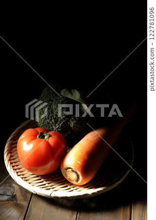 番茄、胡蘿蔔、綠花椰菜 122781096