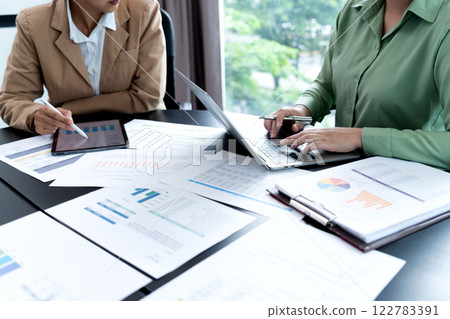 Marketing planning department colleagues are gathering information Marketing planning department colleagues are gathering information 122783391