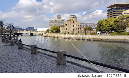 日本廣島市廣島和平紀念公園原子彈爆炸圓頂照片 日本廣島市廣島和平紀念公園原子彈爆炸圓頂照片 122785846