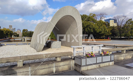 日本,廣島,廣島縣,廣島和平紀念公園,廣島和平城紀念館,和平之火,原子彈爆炸圓頂屋,對角線照片 日本,廣島,廣島縣,廣島和平紀念公園,廣島和平城紀念館,和平之火,原子彈爆炸圓頂屋,對角線照片 122786047
