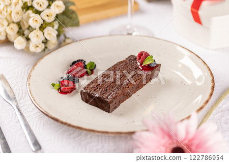 Delicious chocolate cake Delicious chocolate cake 122786954
