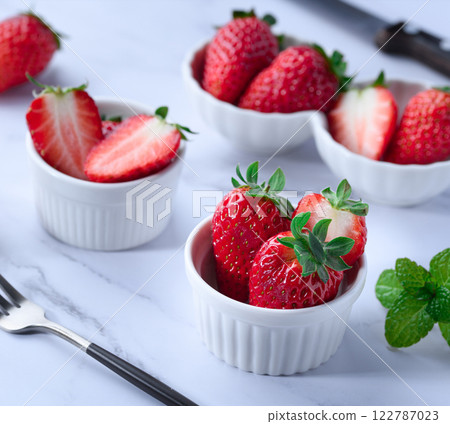 Fresh strawberries 122787023