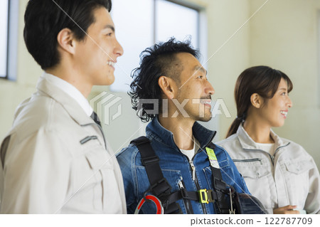 people working in the field people working in the field 122787709