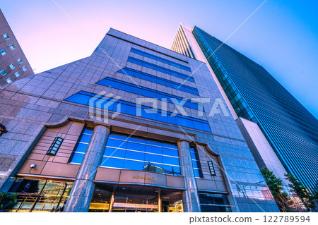 日本東京城市景觀，包括東御茶水大樓和御茶水Sola City（JR御茶水站右側）=第 10 位 122789594