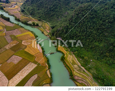 Aerial wide angle view of landscape with rice field at Phong Nam village in Trung Khanh, Cao Bang province,Northern Vietnam 122791199
