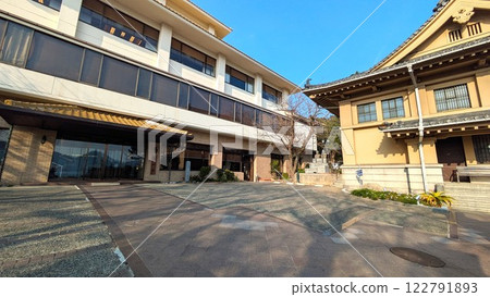 Shimonoseki Shunpanro and the Sino-Japanese Peace Memorial Museum 122791893