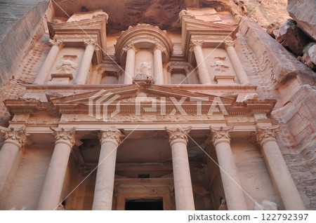 約旦, 佩特拉, 佩特拉遺址, 哈斯尼 (金庫) 122792397