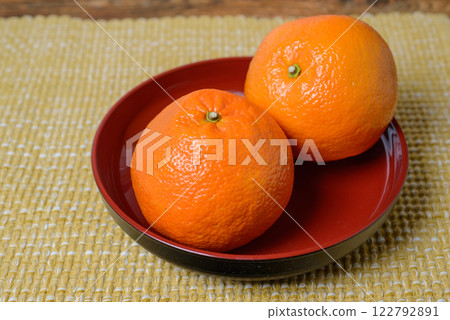 伊予柑：愛媛郡特產，味道濃鬱的柑橘類水果 122792891