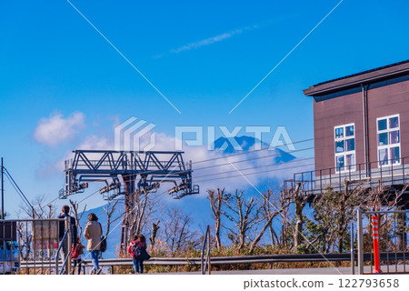 [Kanagawa Prefecture] Mount Fuji beyond the Hakone Ropeway Owakudani Station 122793658