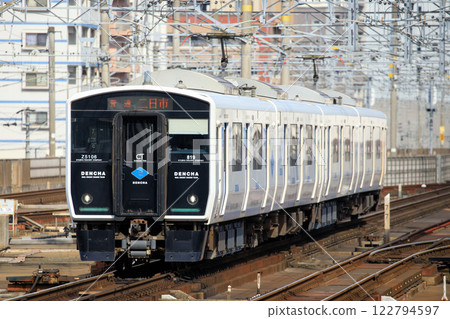 運行於鹿兒島本線的BEC819系列車（DENCHA） 122794597
