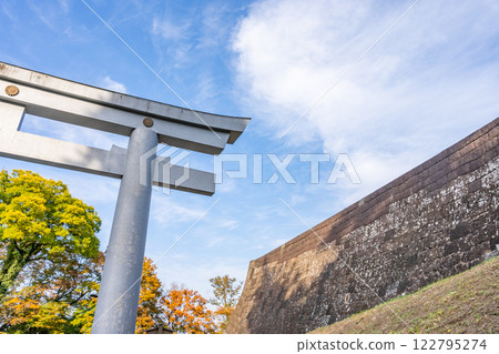 Miyagi Prefecture Gokoku Shrine, main approach to the shrine, shrine sign, north wall of the Honmaru Miyagi Prefecture Gokoku Shrine, main approach to the shrine, shrine sign, north wall of the Honmaru 122795274