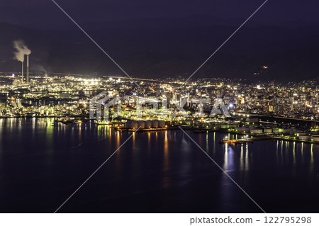 德山：山口縣周南市海岸的夜景 122795298