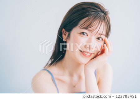 Beauty image of young women 122795451