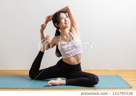 Yoga fitness image woman in sportswear 122795526