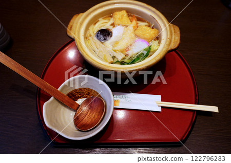 美味的鍋燒烏冬面 122796283