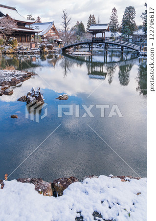 白雪皚皚的永法寺（岐阜縣多治見市） 122796617