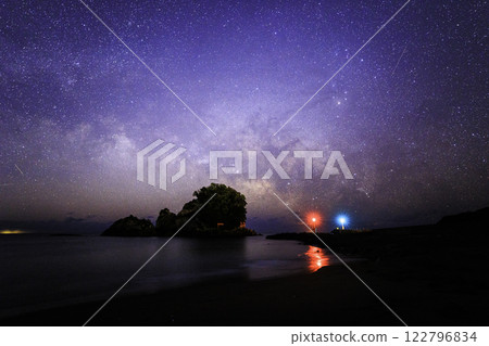 Ohama Beach, Tokushima Prefecture, the torii gate of Tateshima Shrine, and the Milky Way 122796834