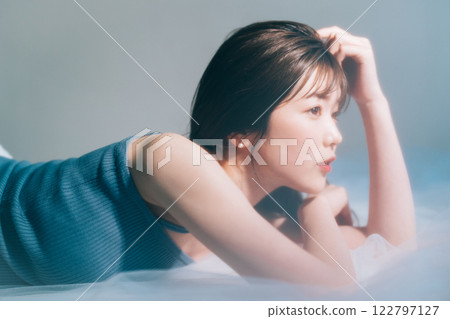 年輕女性的美麗形象 122797127