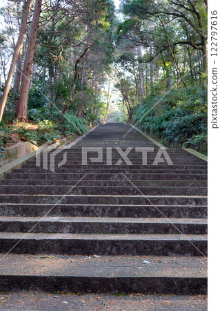 豐國神社、豐台光社前、前半部、318階、前往半山腰的山門 122797616