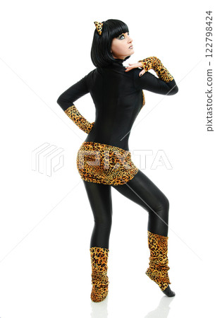 woman cat 122798424