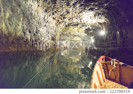 北海坑道搭乘搖櫓船 122798554