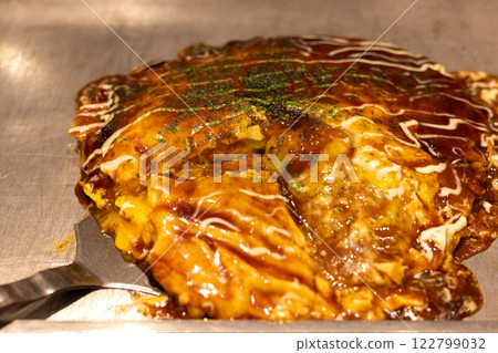 Delicious Osaka Okonomiyaki 122799032