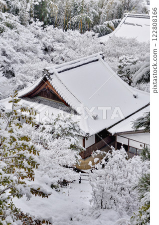 At Enkoji Temple on a snowy day At Enkoji Temple on a snowy day 122808166