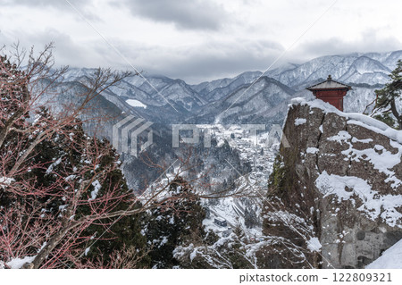 山形縣,山寺(寶珠山立石寺),雪景,風景絕佳的寺廟 山形縣,山寺(寶珠山立石寺),雪景,風景絕佳的寺廟 122809321