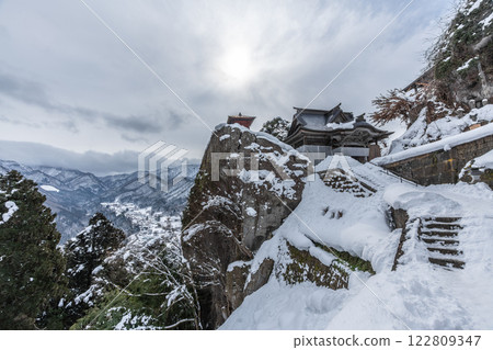 山形縣,山寺(寶珠山立石寺),雪景,風景絕佳的寺廟 山形縣,山寺(寶珠山立石寺),雪景,風景絕佳的寺廟 122809347