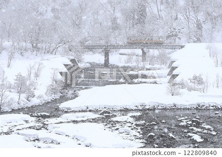冬天的大傾斜線 冬天的大傾斜線 122809840