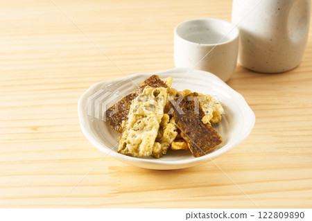 Seaweed tempura: an image of a delicacy Seaweed tempura: an image of a delicacy 122809890