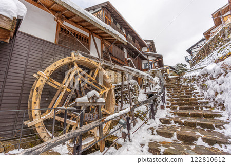 馬籠宿雪景 122810612