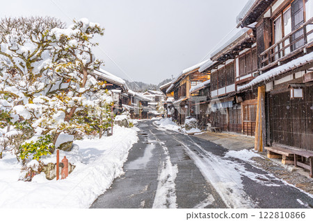 Tsumagojuku snow scene 122810866