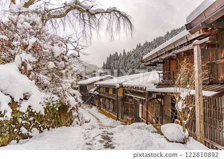 Tsumagojuku snow scene 122810892
