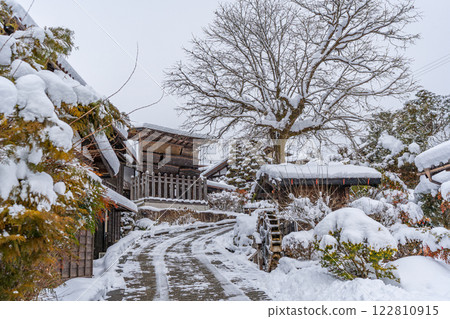 妻籠雪景 122810915
