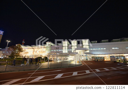 夕陽下的福井縣玄關口福井站 夕陽下的福井縣玄關口福井站 122811114