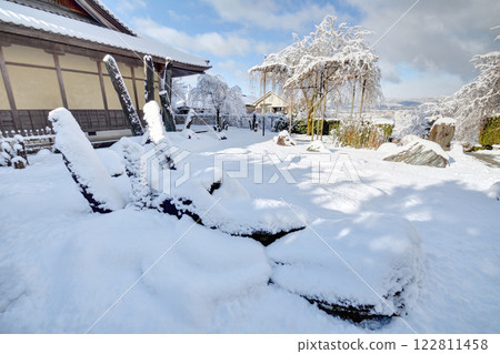 雪天的圓光寺 122811458