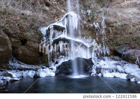 Minamiashigara City Yuhinotaki Falls Frozen Waterfall Scenery 122811586