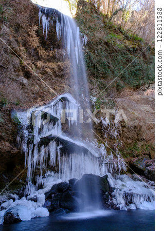 Minamiashigara City Yuhinotaki Falls Frozen Waterfall Scenery 122811588