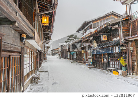 Snowing Nara well inn 122811907