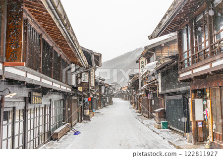 下雪的奈良井旅館 122811927