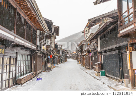 Snowing Nara well inn 122811934