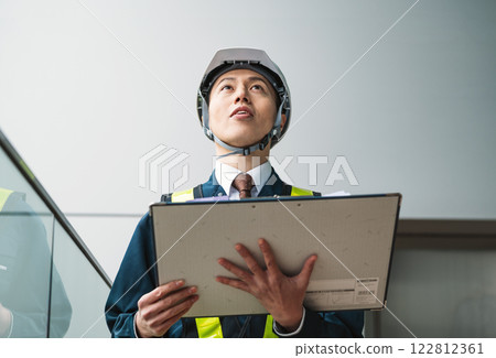 A male construction manager working 122812361