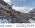 Snow scenery of Kiyomizudera 122812549