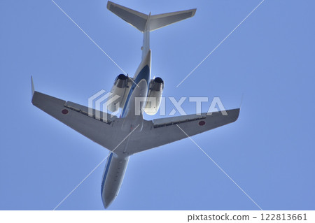 Self-Defense Forces multipurpose support aircraft U-4 takes off from Iruma Air Base, blue sky Self-Defense Forces multipurpose support aircraft U-4 takes off from Iruma Air Base, blue sky 122813661
