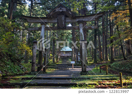 Quiet autumn at Heisenji Temple, Mt. Hakusan 122813997