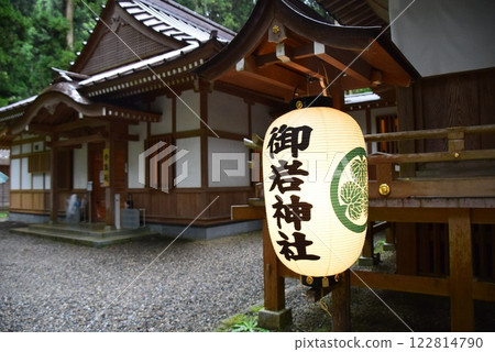 Lanterns at Oiwa Shrine 122814790