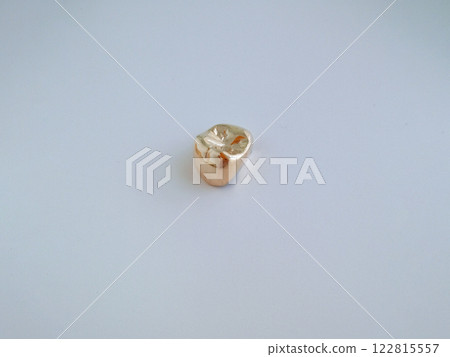 Gold teeth, gold crowns, back teeth, molars 122815557