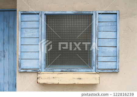 Retro window Retro window 122816239