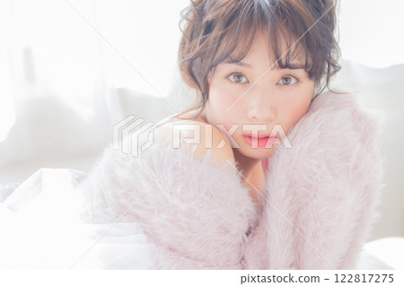 Women beauty 122817275